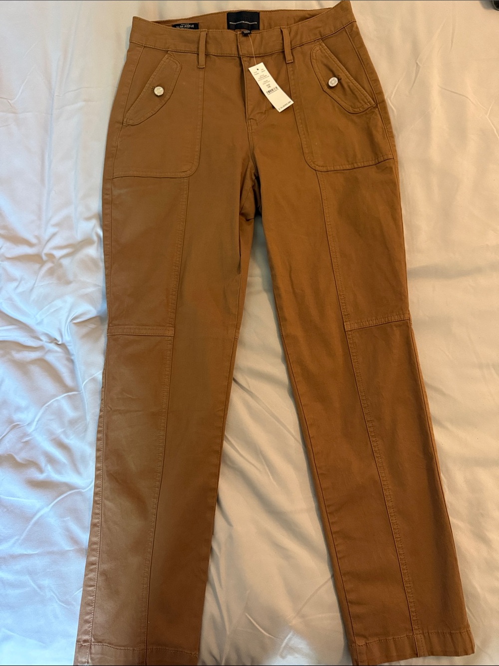White House Black Market Caramel Brown Pants, size 6, NWT